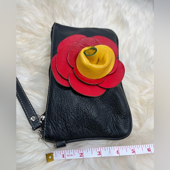 Unbranded Vegan Leather W/ 3D Flower Zippy Wristlet/ Pouch - Picture 10 of 14